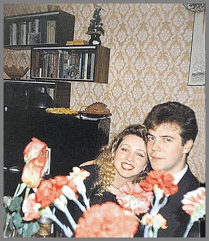 Будущий президент Дмитрий Медведев с женой