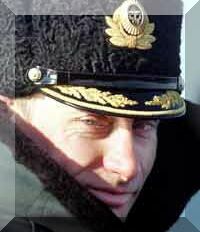 фото Путина в форме КГБ 